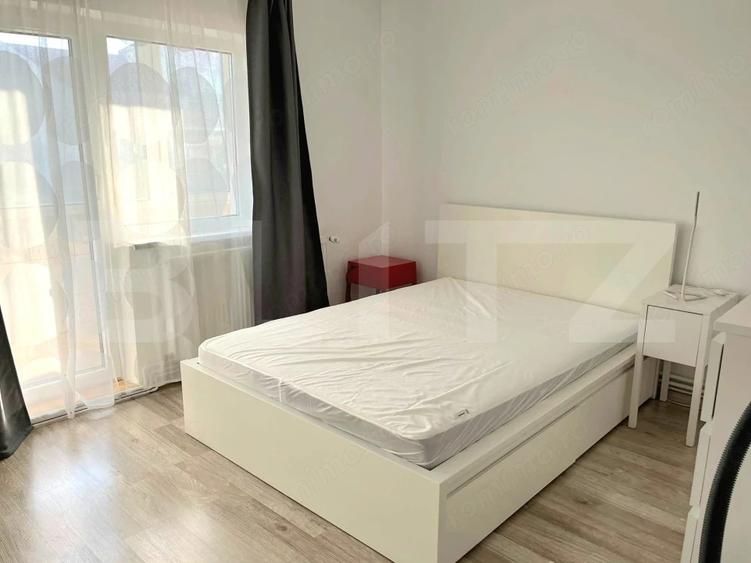 Apartament cu 4 camere decomandat, mobilat în Central