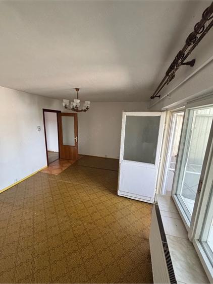 Apartament cu 2 camere decomandat în Rogerius