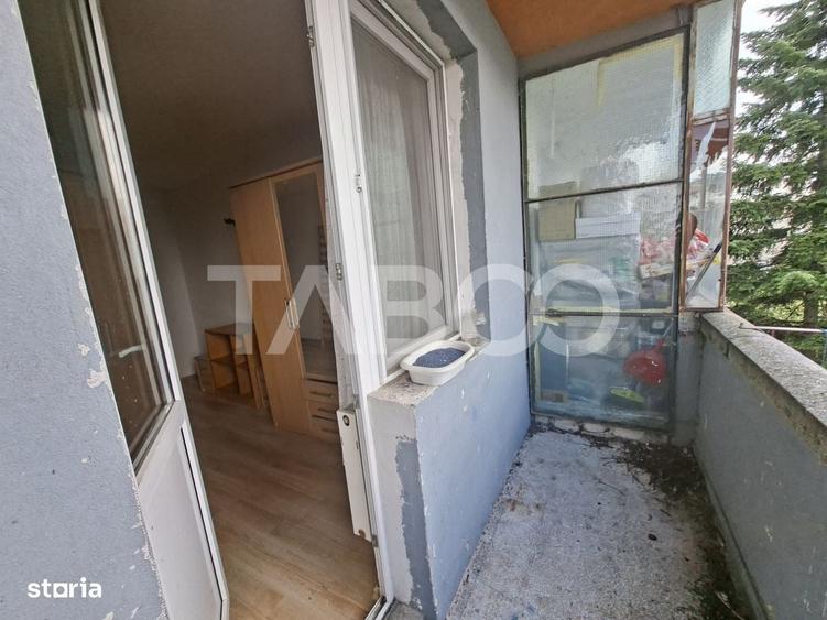 Apartament cu 2 camere semidecomandat în Cedonia