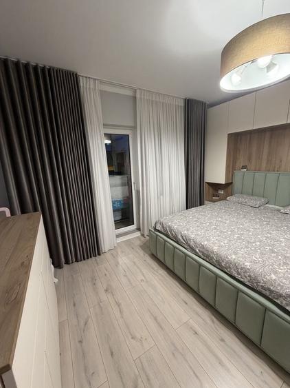 Apartament cu 3 camere decomandat în Vitan