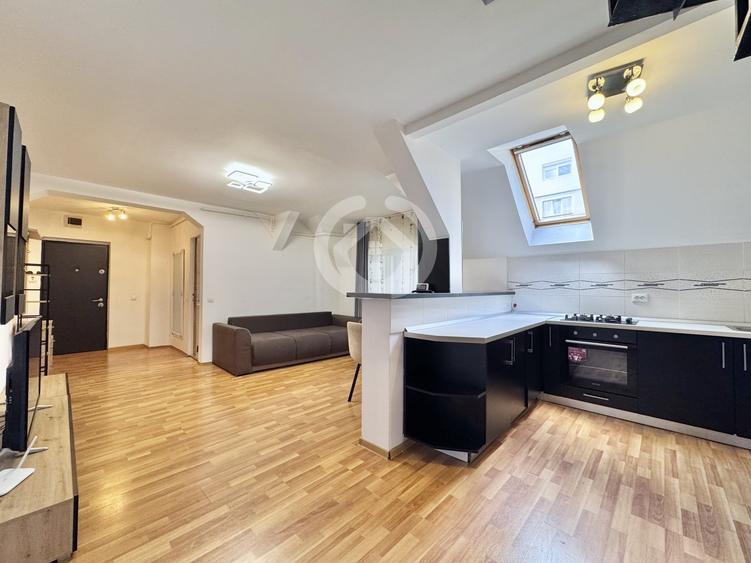 Apartament cu 3 camere decomandat, mobilat în Vasile Aaron