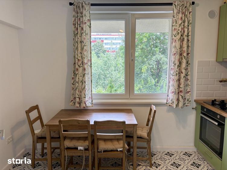 Apartament cu 2 camere semidecomandat în Giurgiului