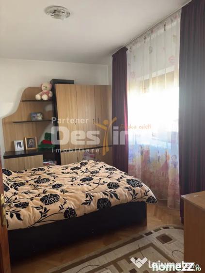 Casă cu 5 camere cu Teren 181 Mp în Rovine