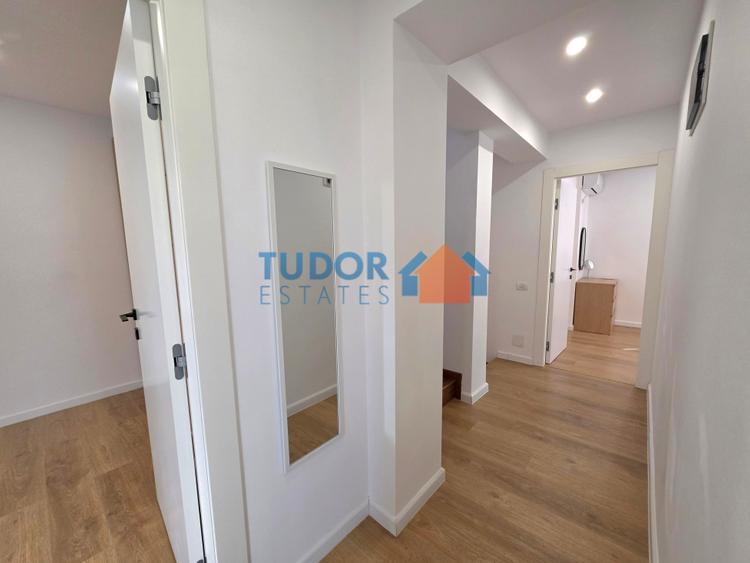 Casă cu 5 camere cu Teren 350 Mp în Pipera
