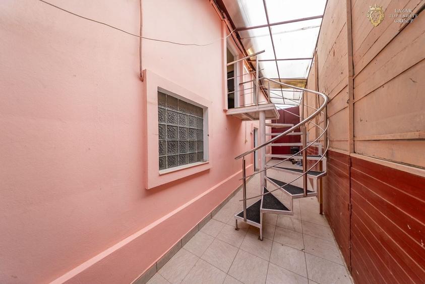 Casă individuală cu 4 camere cu Canalizare în Intim