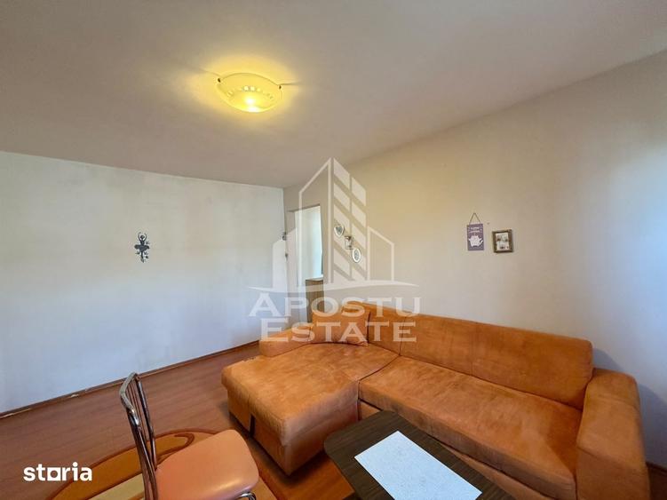 Apartament cu 3 camere în Mircea cel Bătrân