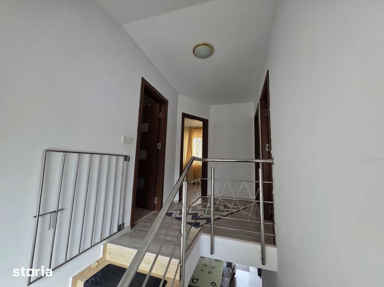 Casă cu 4 camere cu Teren 200 Mp în Trivale
