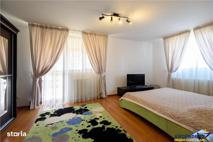 Casă cu 7 camere cu Canalizare în Tractorul