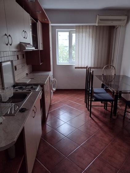 Inchiriez apartament 2 camere str. Onestilor - 2