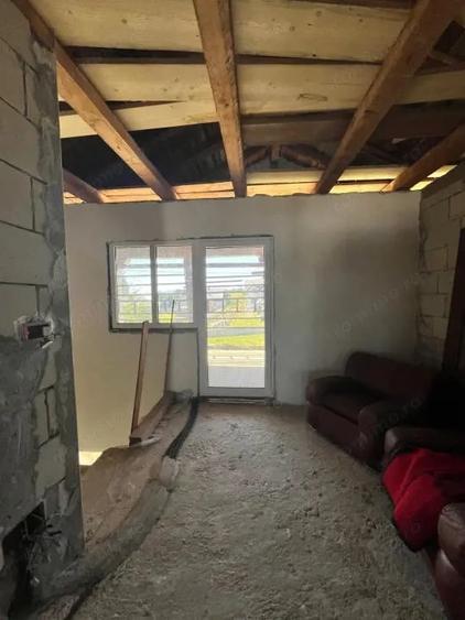 Casă cu 3 camere cu Teren 1000 Mp în Clit
