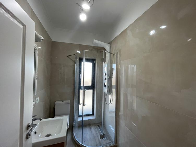 Duplex cu 4 camere cu Canalizare în Covaci