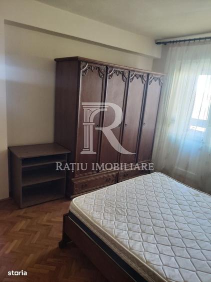 Apartament cu 3 camere decomandat în Central