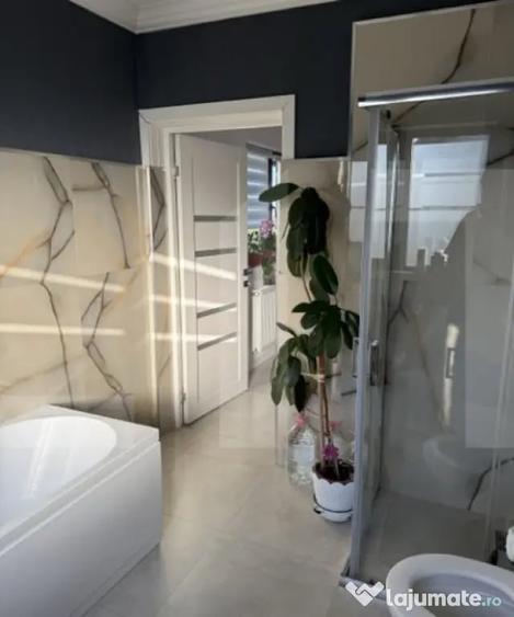 Casă cu 2 camere cu Teren 650 Mp în Central