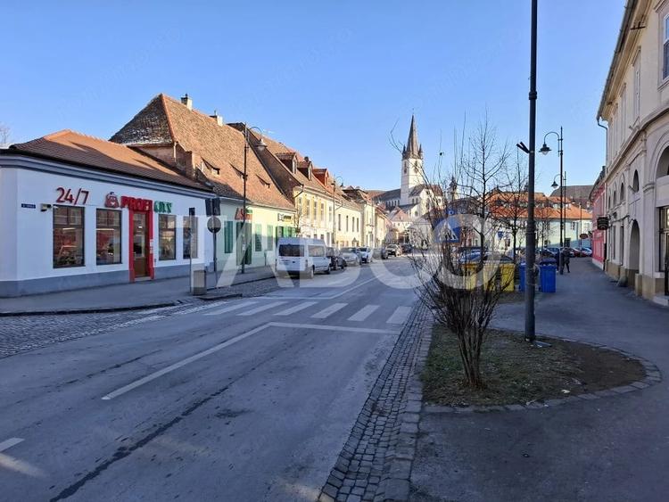 Spațiu comercial, de 34 mp, în Central