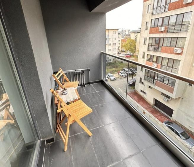 Apartament cu 2 camere decomandat, mobilat în Tomis Plus