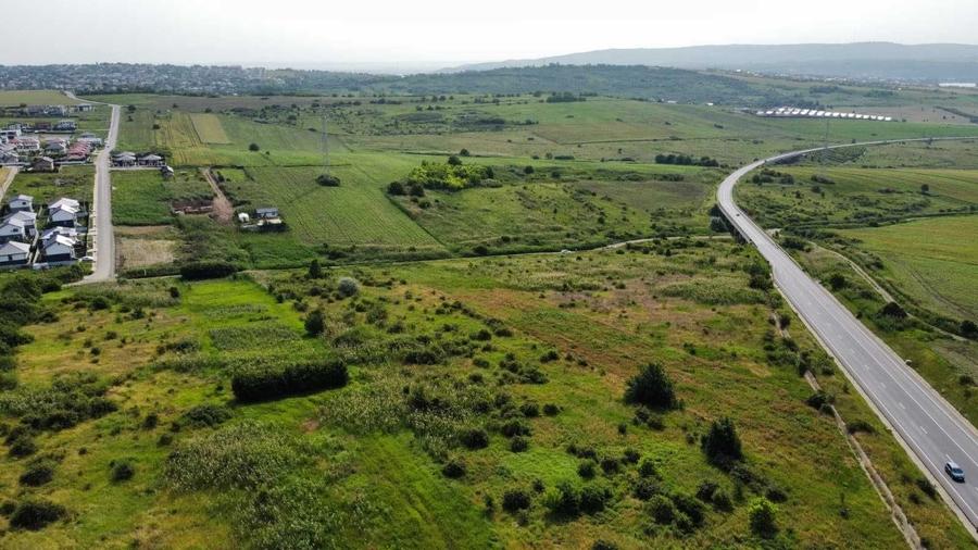 Teren de 2000 mp, în Miroslava