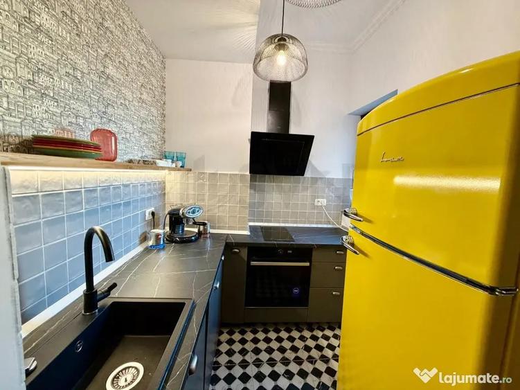 Apartament cu 4 camere decomandat în Calea Victoriei