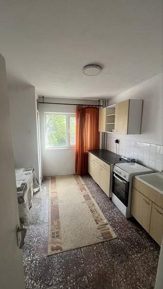 Apartament cu 2 camere decomandat în Aradului
