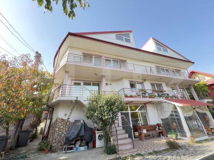 Casă individuală cu 13 camere cu Teren 1000 Mp în Valea Lupului