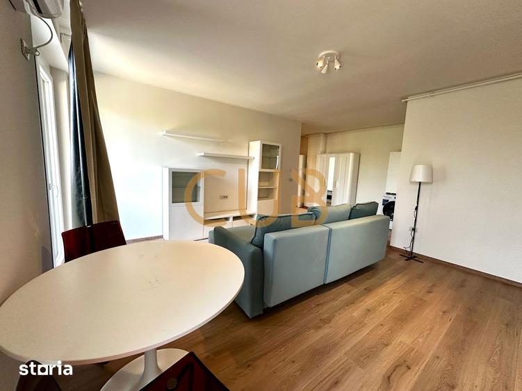 Apartament cu 2 camere, mobilat în Est