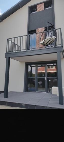 Duplex cu 5 camere cu Canalizare în Dumbrăveni