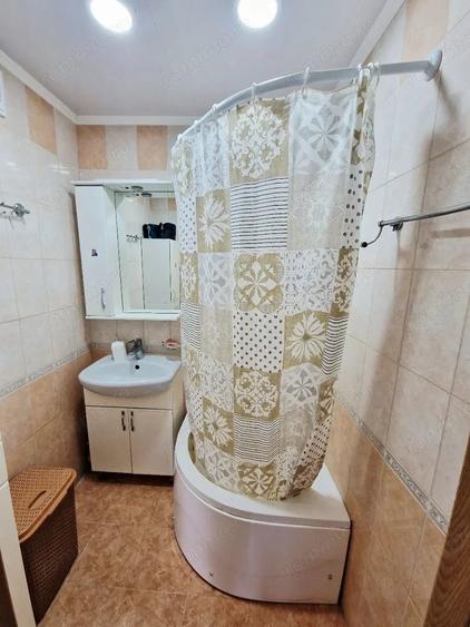 Garsonieră decomandată în Jiului