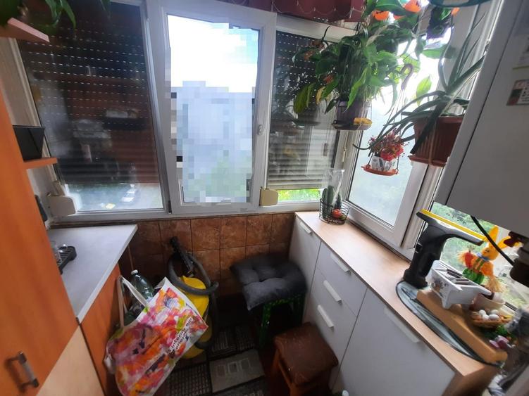 Apartament cu 2 camere decomandat, mobilat în Galata