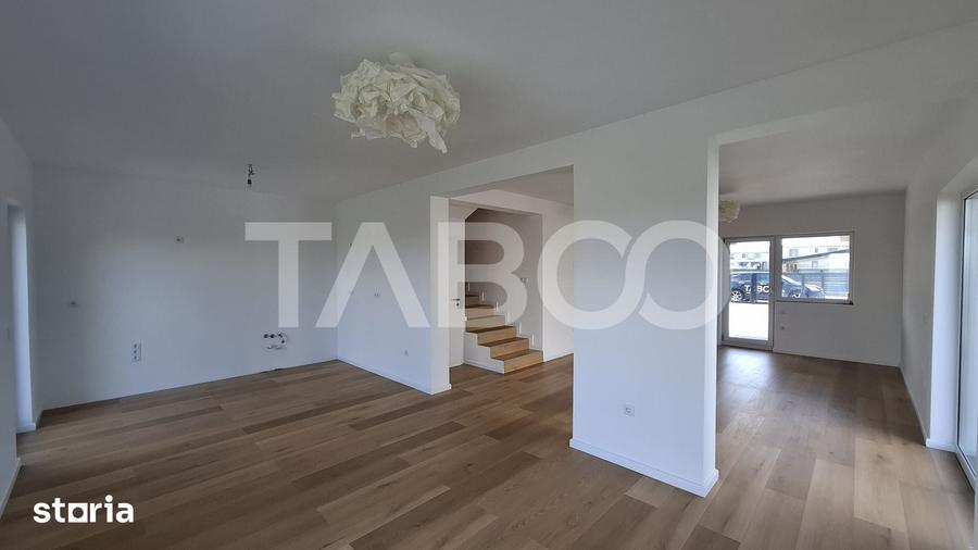 Casă cu 4 camere cu Teren 360 Mp în Șura Mică