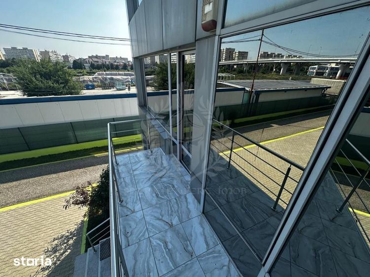 Spațiu comercial, de 361 mp, în 9 Mai