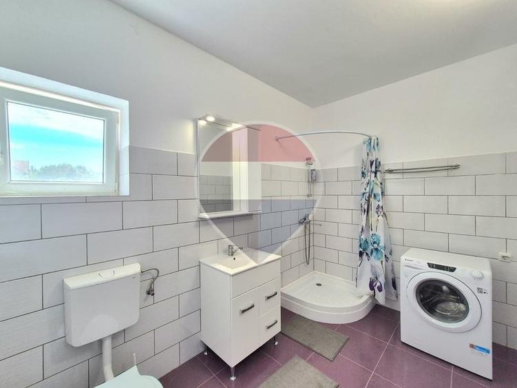 Apartament cu 3 camere, la prima închiriere, în zona centrală - 13