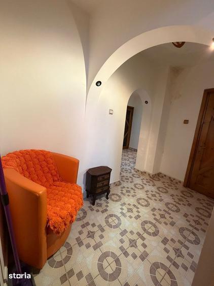 Apartament cu 3 camere decomandat în Ștefan cel Mare