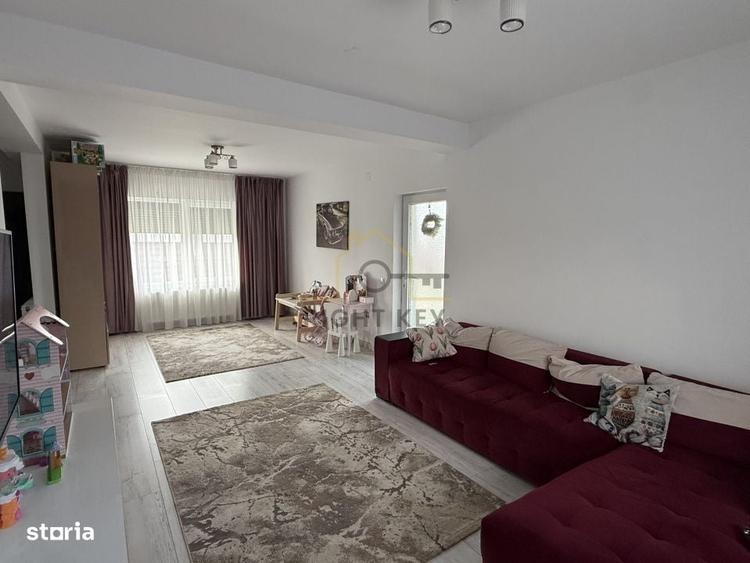 Casă cu 4 camere în Săbăreni