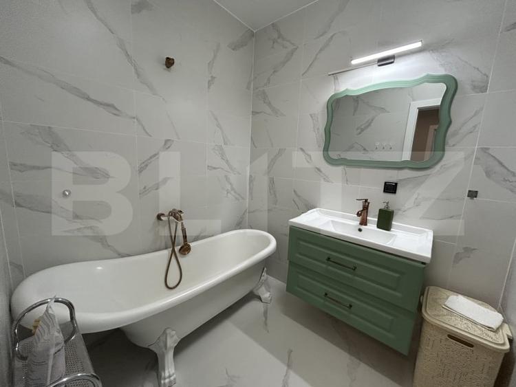 Apartament cu 3 camere semidecomandat, mobilat în Zorilor