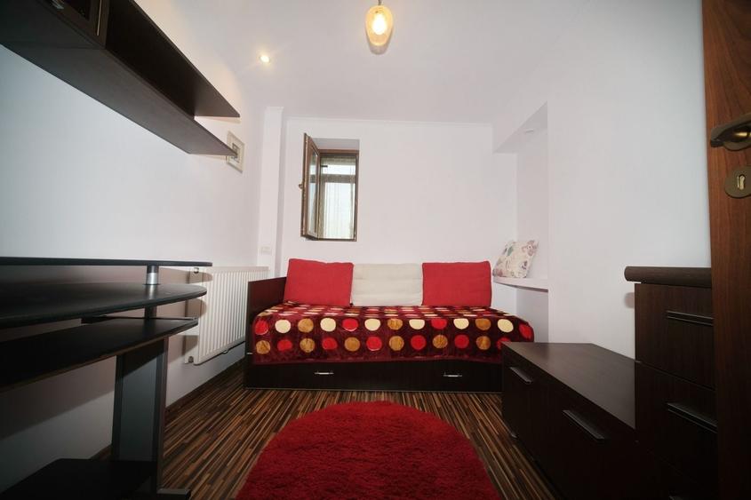 Apartament cu 2 camere decomandat, mobilat în Micro 19