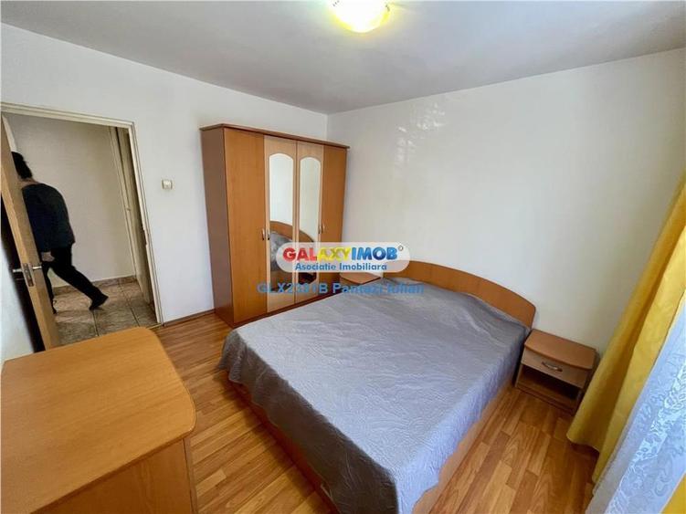 Apartament cu 3 camere semidecomandat, mobilat în Gorjului