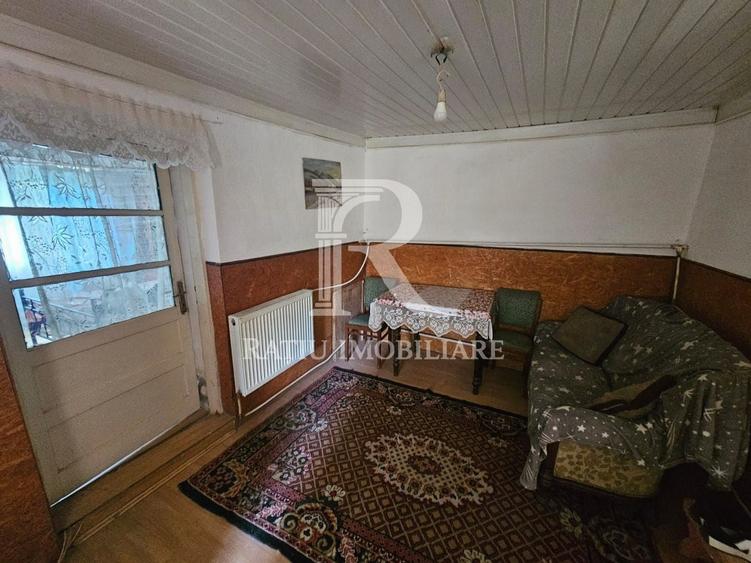 Casă individuală cu 2 camere cu Canalizare în Spinuș