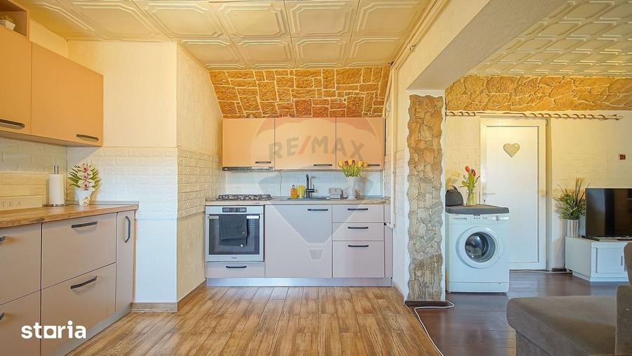 Casă cu 3 camere cu Teren 100 Mp în Central