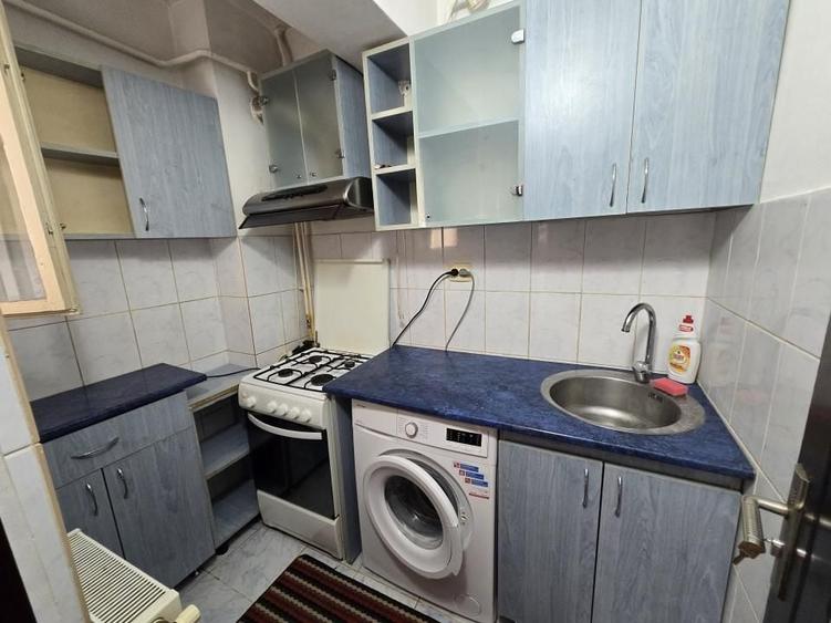 Garsonieră decomandată, mobilată în Galata