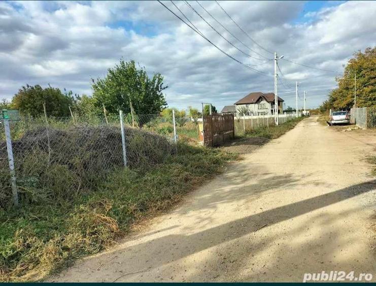 Teren de 2500 mp, în Cazasu