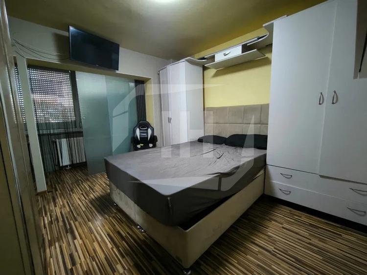 Apartament cu 3 camere decomandat, mobilat în Între Lacuri