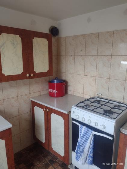 Casă individuală cu 6 camere cu Canalizare în Palazu Mare