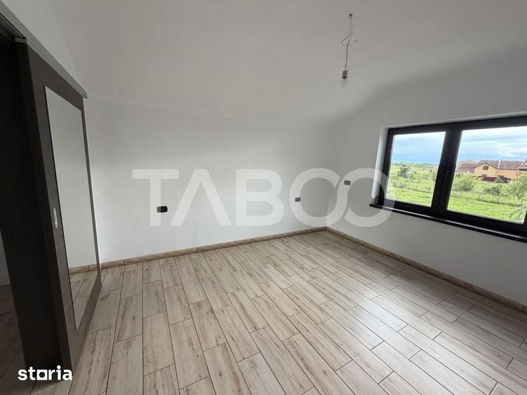 Casă cu 5 camere cu Teren 497 Mp în Șercaia