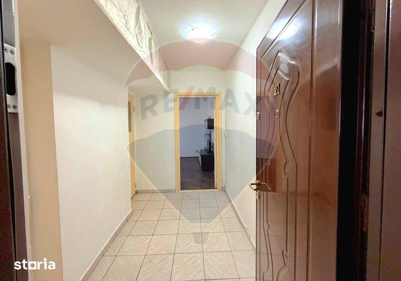 Apartament cu 2 camere nedecomandat în Tache