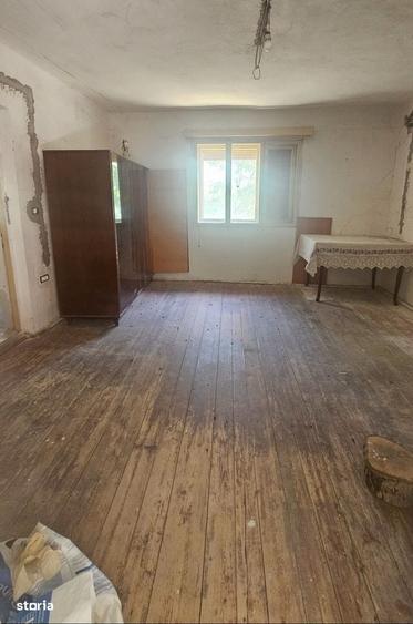 Casă cu 2 camere în Sânleani