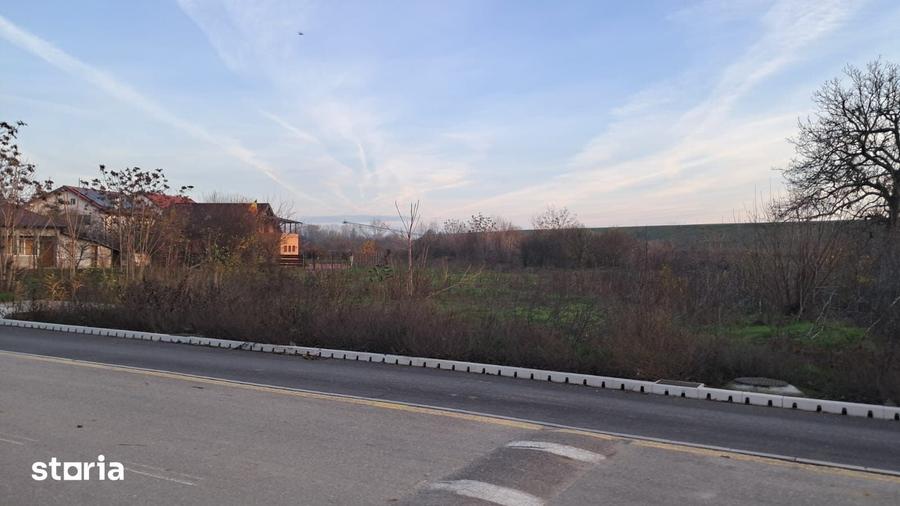 Teren de 2250 mp, în Cornetu