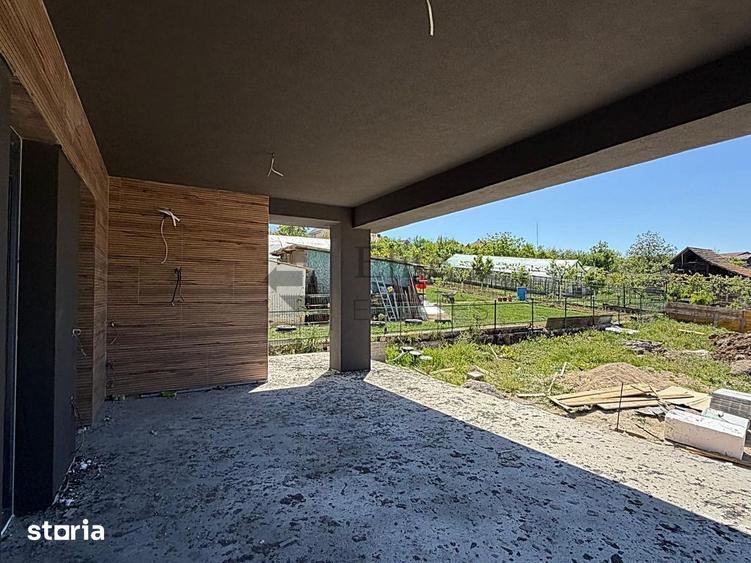 Casă cu 5 camere cu Teren 1050 Mp în Iorga
