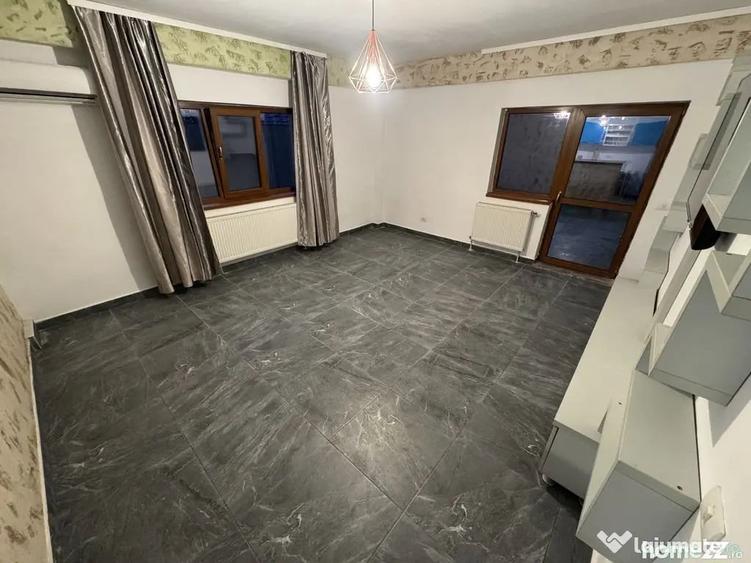 Apartament cu 2 camere decomandat în Casa de Cultură