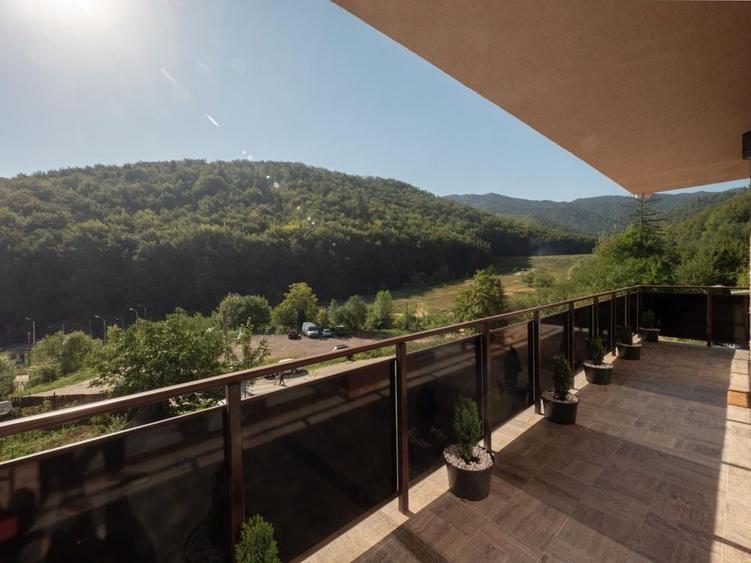 Apartament cu 2 camere decomandat în Exterior Vest