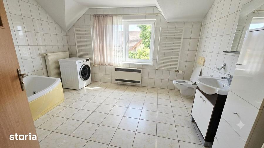 Casă cu 3 camere cu Teren 250 Mp în Tolstoi