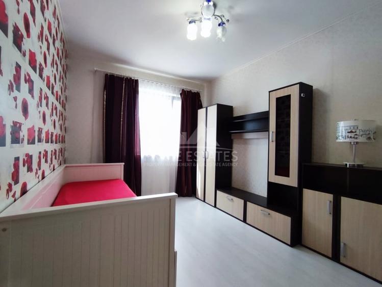 Apartament cu 3 camere semidecomandat, mobilat în Băneasa